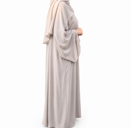 Abaya nude